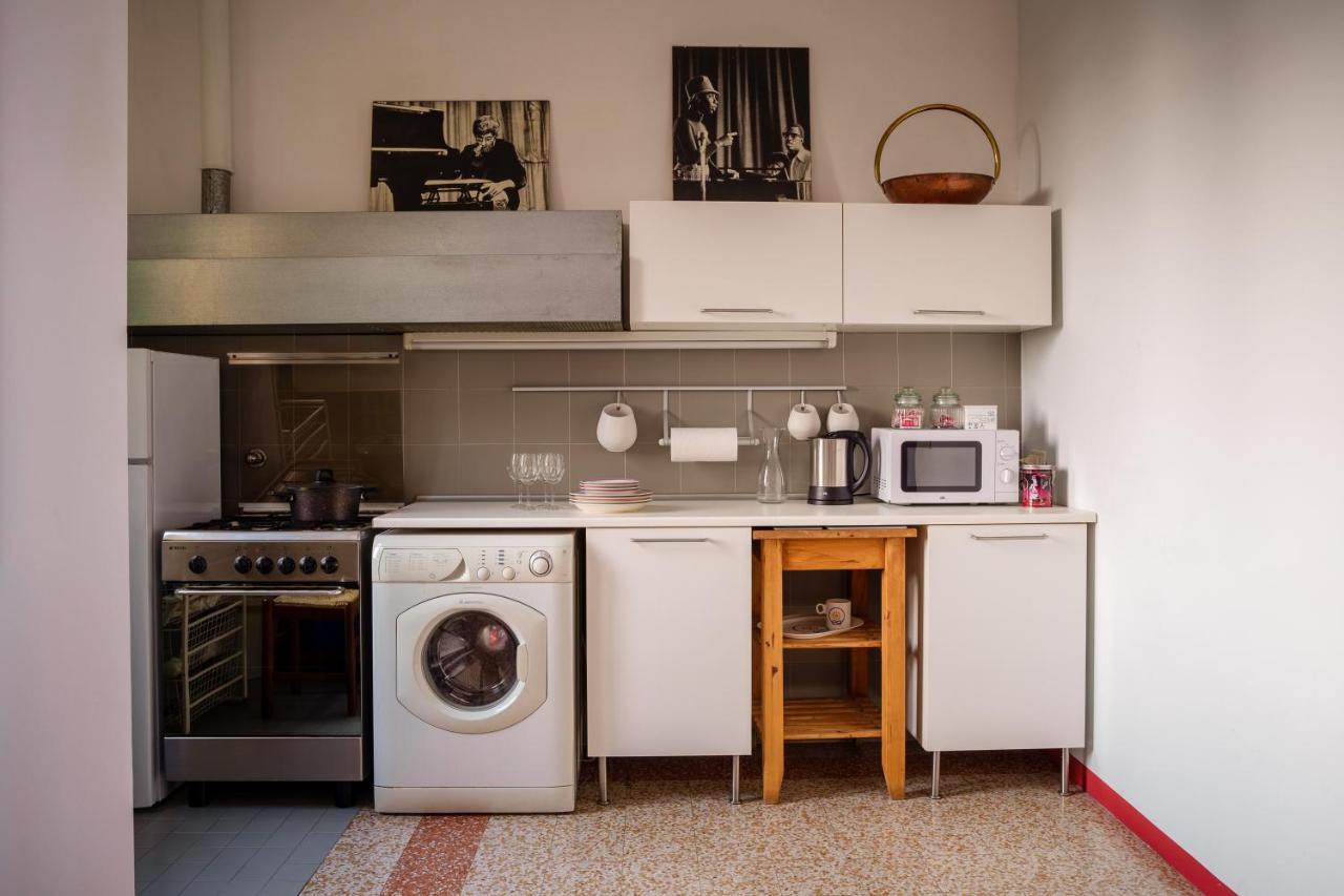 Accomodo Mib13 Bivano Navigli Milano Esterno foto